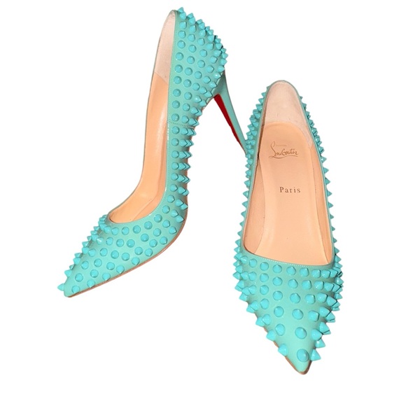 Louboutin Mint Stud Pigalle Heels size 40 - Picture 2 of 8